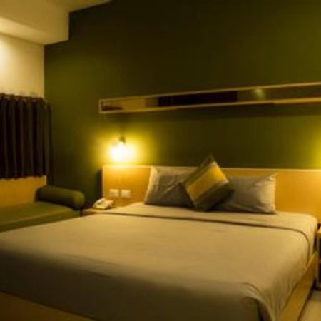Hotel Tibera Taman Cibeunying バンドゥン エクステリア 写真