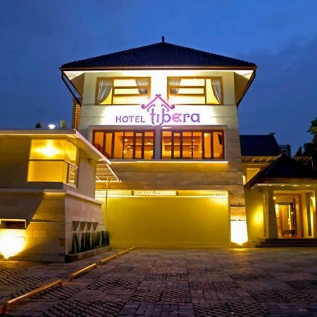 Hotel Tibera Taman Cibeunying バンドゥン エクステリア 写真