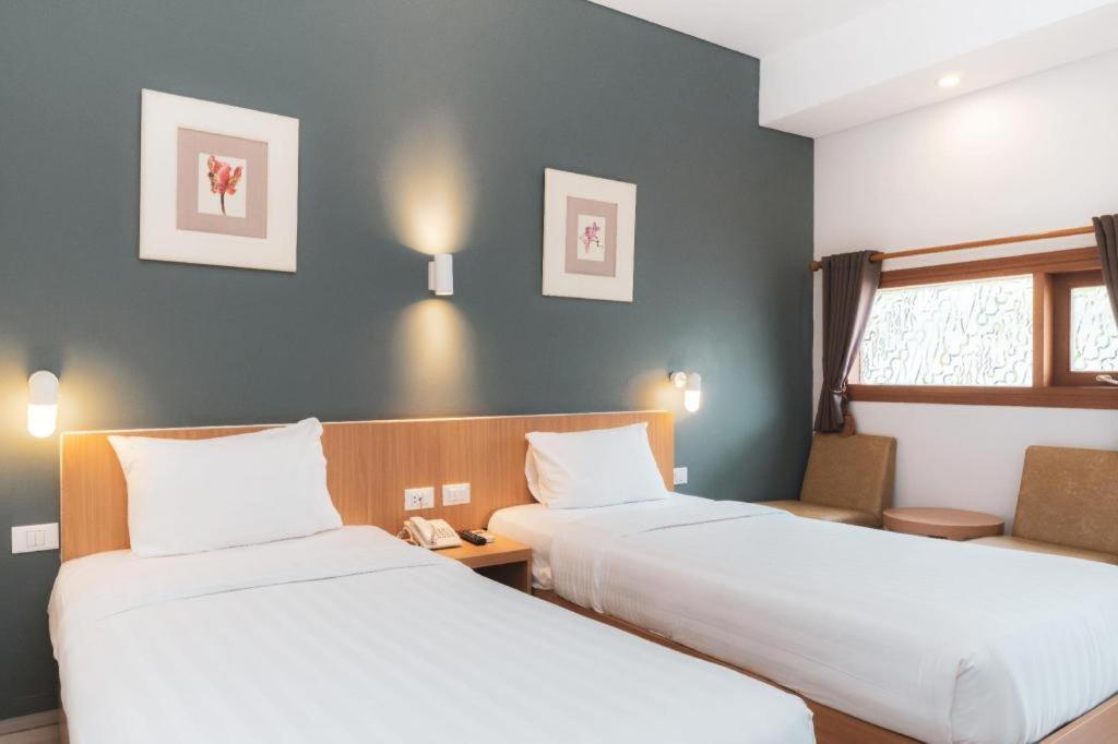 Hotel Tibera Taman Cibeunying バンドゥン エクステリア 写真