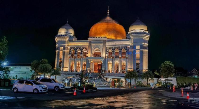 Hotel Tibera Taman Cibeunying バンドゥン エクステリア 写真