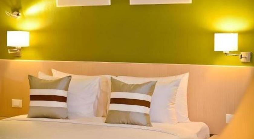 Hotel Tibera Taman Cibeunying バンドゥン エクステリア 写真