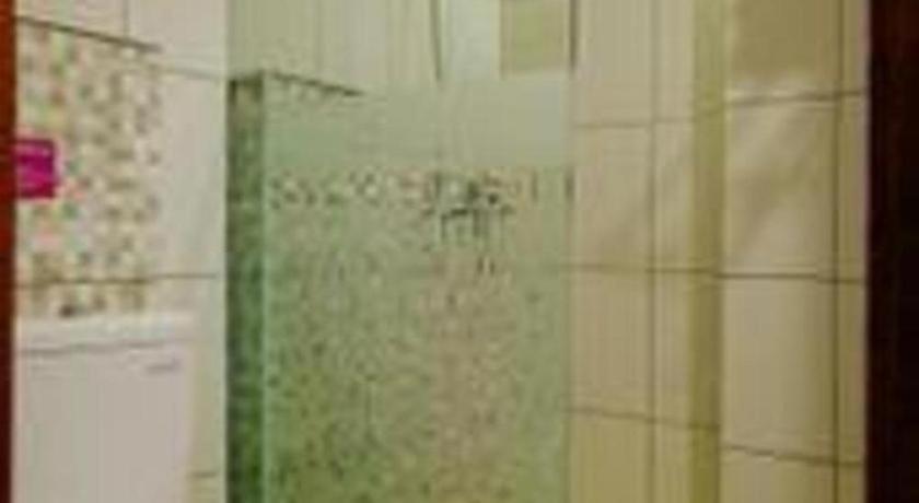 Hotel Tibera Taman Cibeunying バンドゥン エクステリア 写真