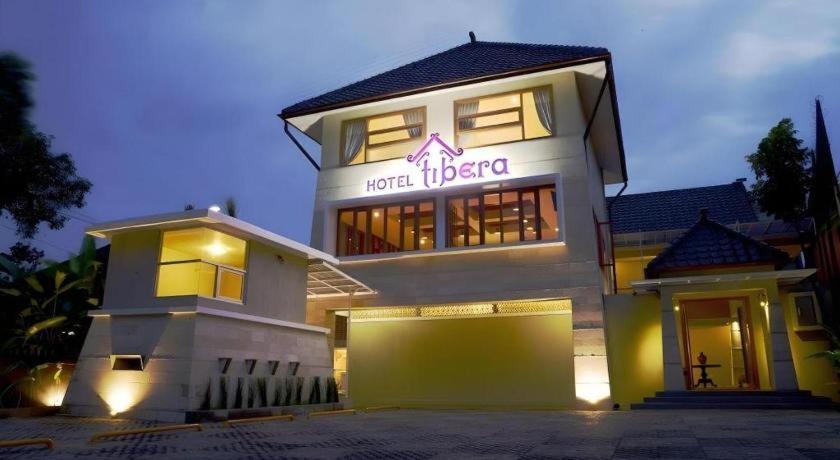 Hotel Tibera Taman Cibeunying バンドゥン エクステリア 写真