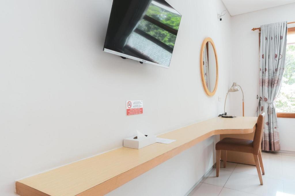 Hotel Tibera Taman Cibeunying バンドゥン エクステリア 写真