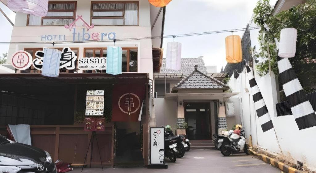 Hotel Tibera Taman Cibeunying バンドゥン エクステリア 写真