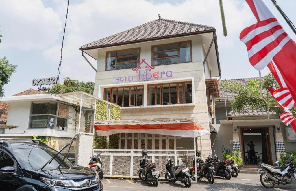 Hotel Tibera Taman Cibeunying バンドゥン エクステリア 写真