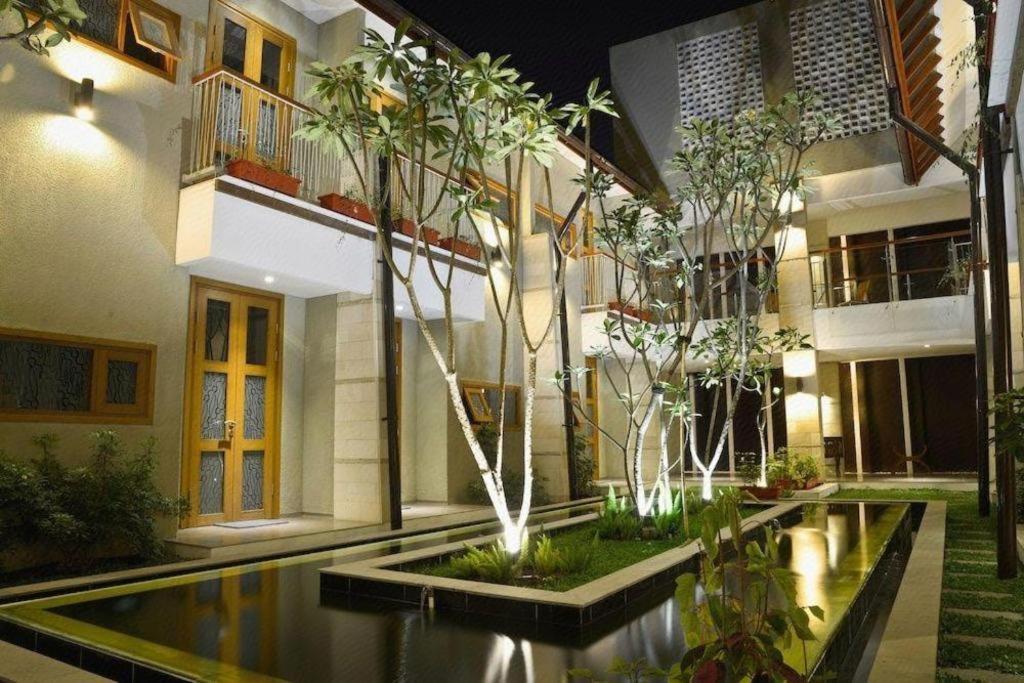Hotel Tibera Taman Cibeunying バンドゥン エクステリア 写真